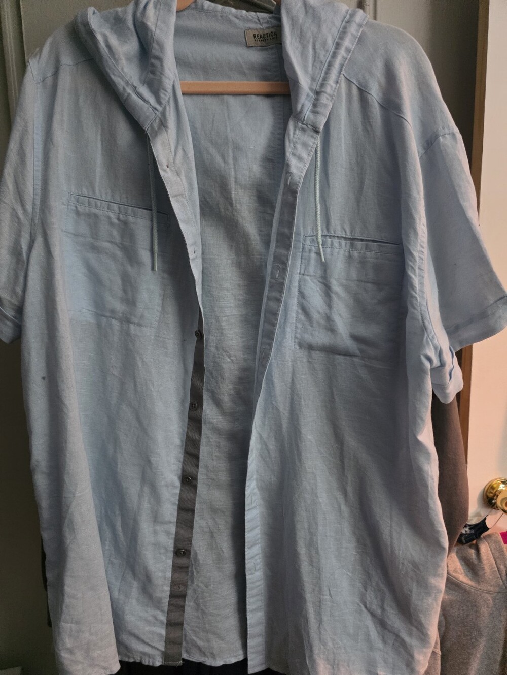 Reaction Kenneth Cole Pale Blue Hooded Short Sleeve Button-Down